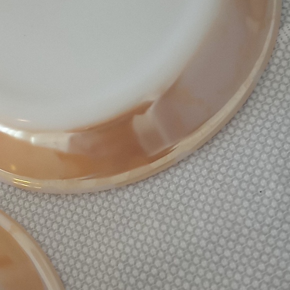 Vintage FireKing peach Lustre beehive bowl and 2 pie plates - Picture 4 of 4